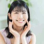 笑顔が美しい女性