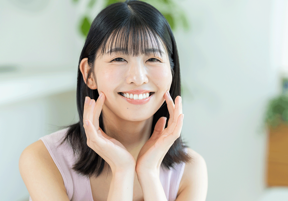 笑顔が美しい女性